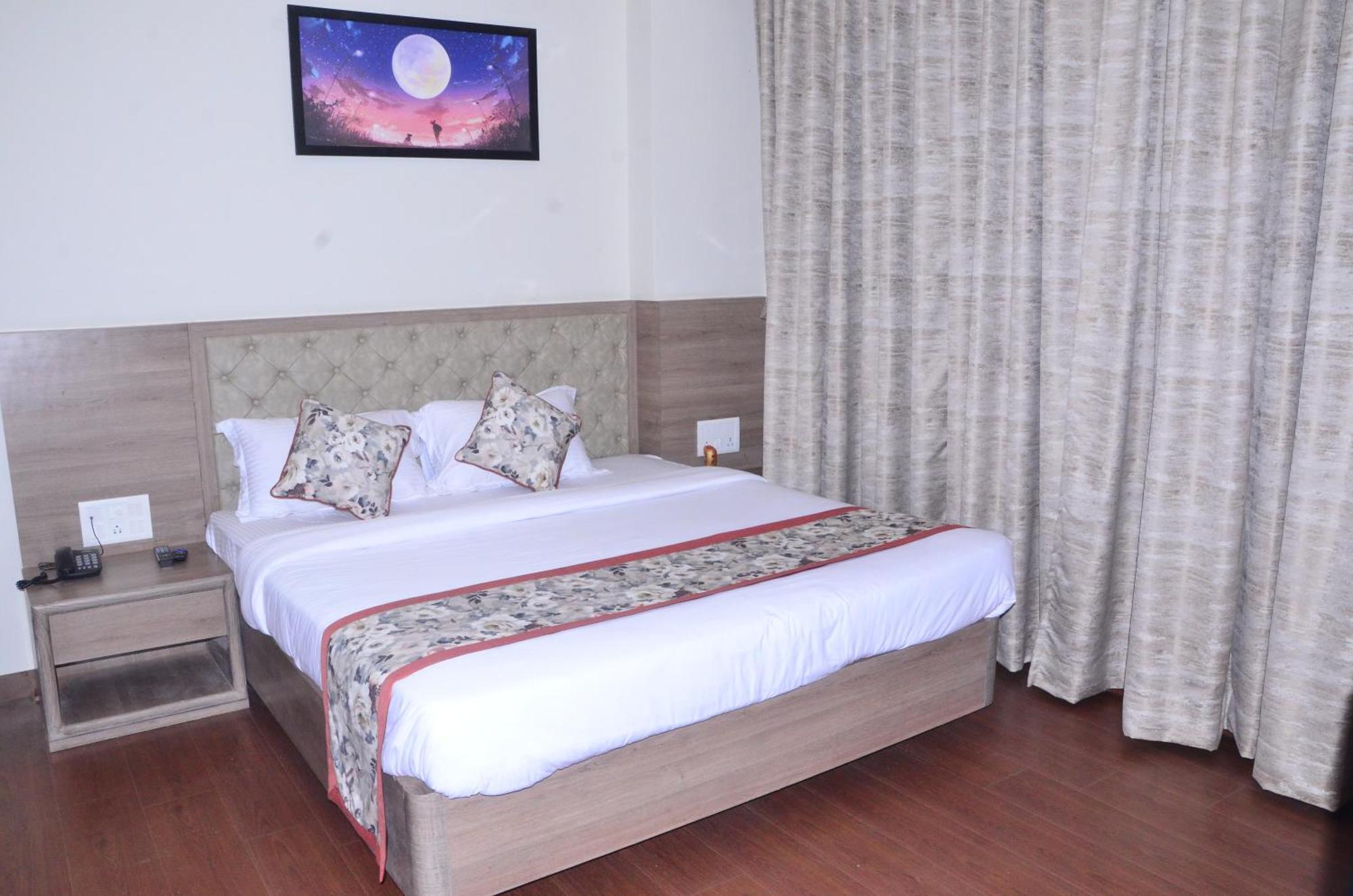 Hotel Nand Residency Ghazipur Exterior photo